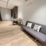 Kk Home - Bugis Service Apartment Suite