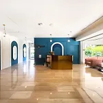Coliwoo Hotel Pasir Panjang - Coliving