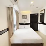Reddoorz Hotel Near Marine Parade Central