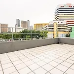 Meriton Hotel