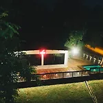 Raintr33 Hotel Singapore