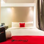 Reddoorz Plus @ Little India