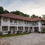Labrador Villa (Adults Only)
