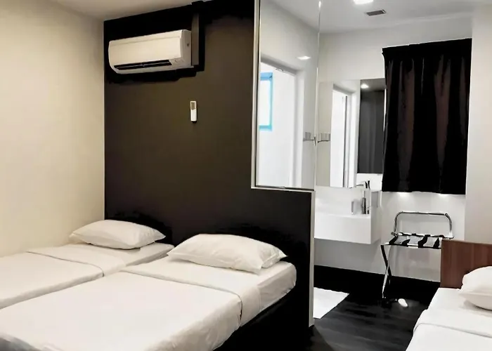 L Hotel @ 51 Desker