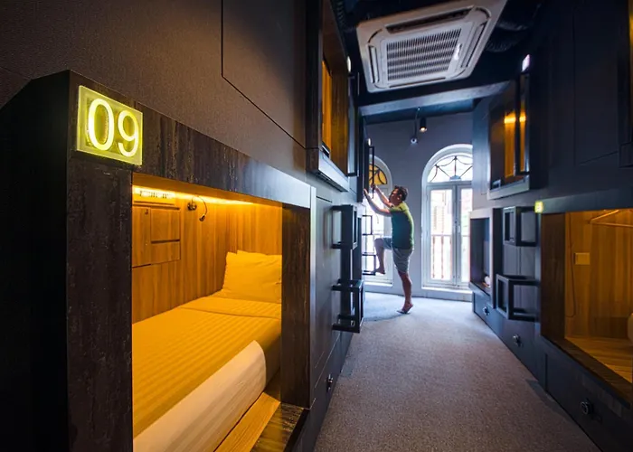 Cube Boutique Capsule Hotel At Chinatown