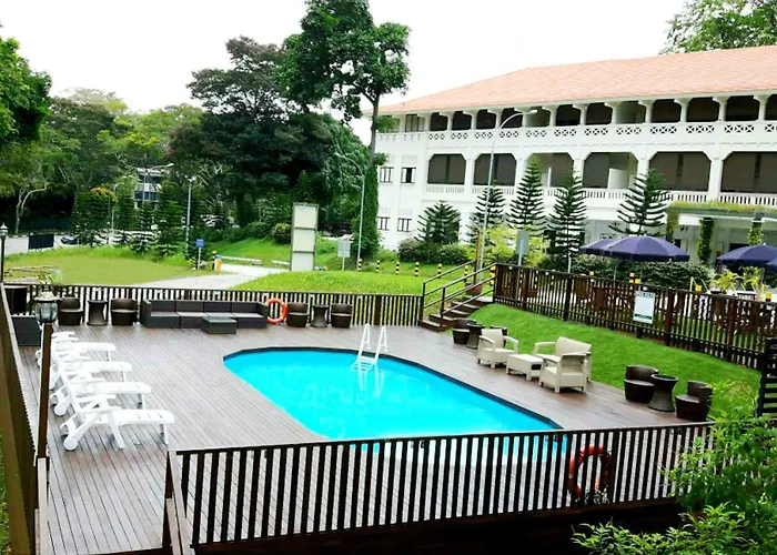 Raintr33 Hotel Singapore