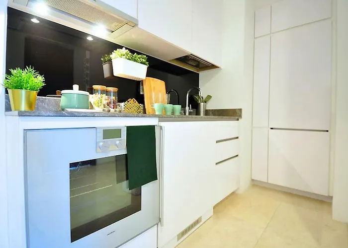 Luxury 2Br Business Executive