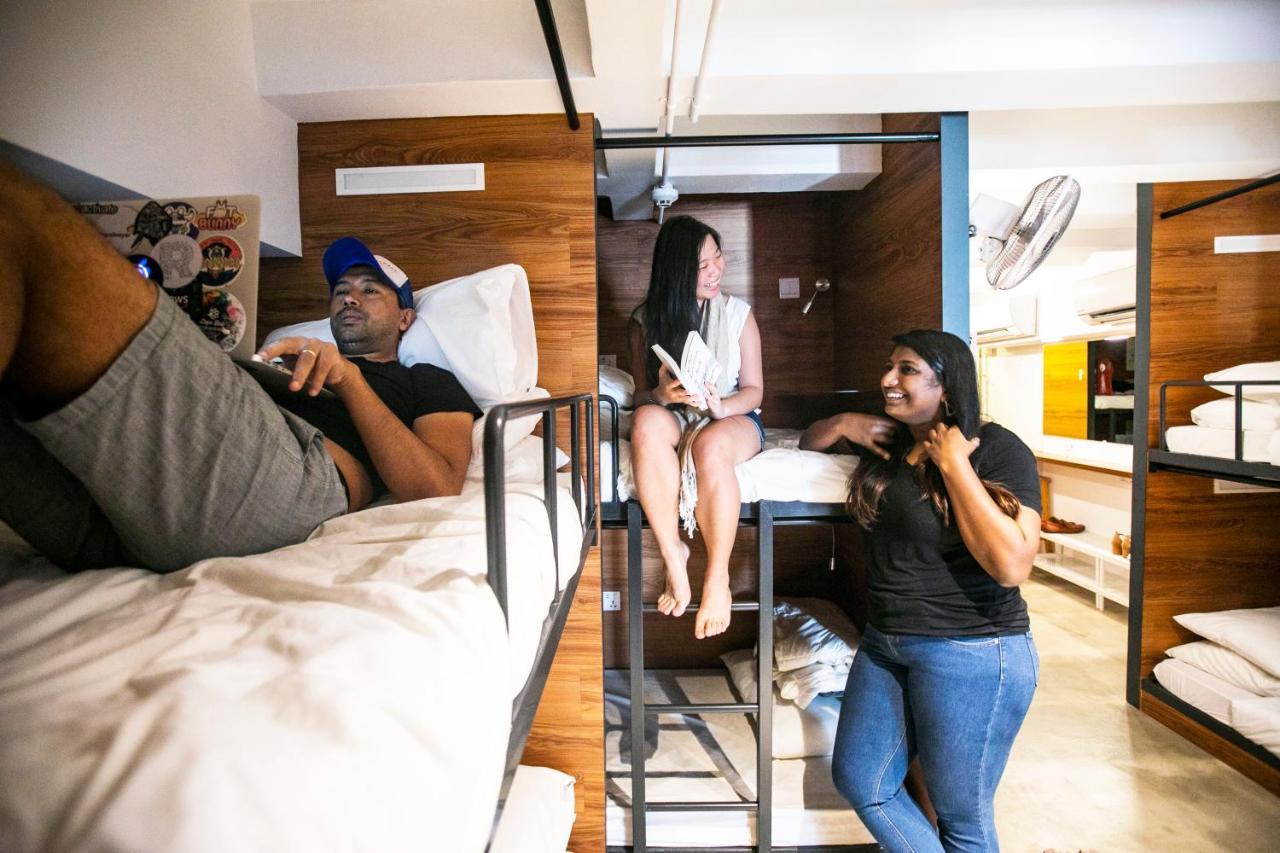 Draper Startup House For Entrepreneurs Capsule hotel *