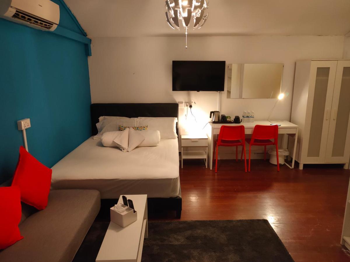 Galaxy Pods @ Chinatown Capsule hotel 2*