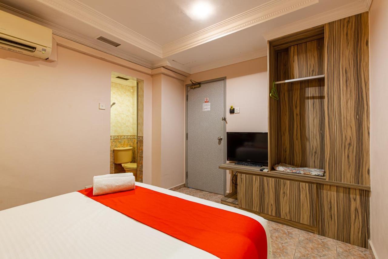 Fuji Hotel 2*