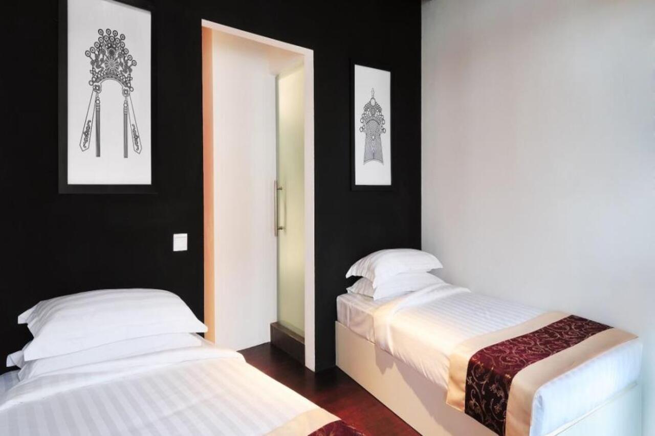 1887 The New Opera House 3* Singapore