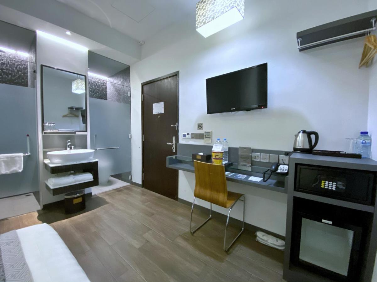Hotel Bliss 3*