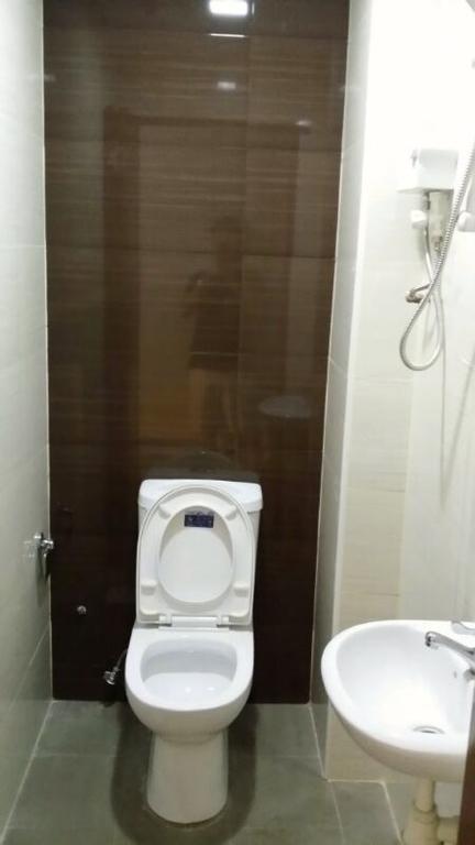 D & E Pte Ltd
