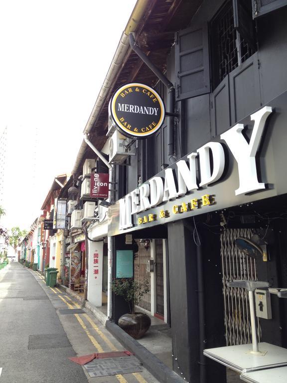 Five Stones Hostel Singapore