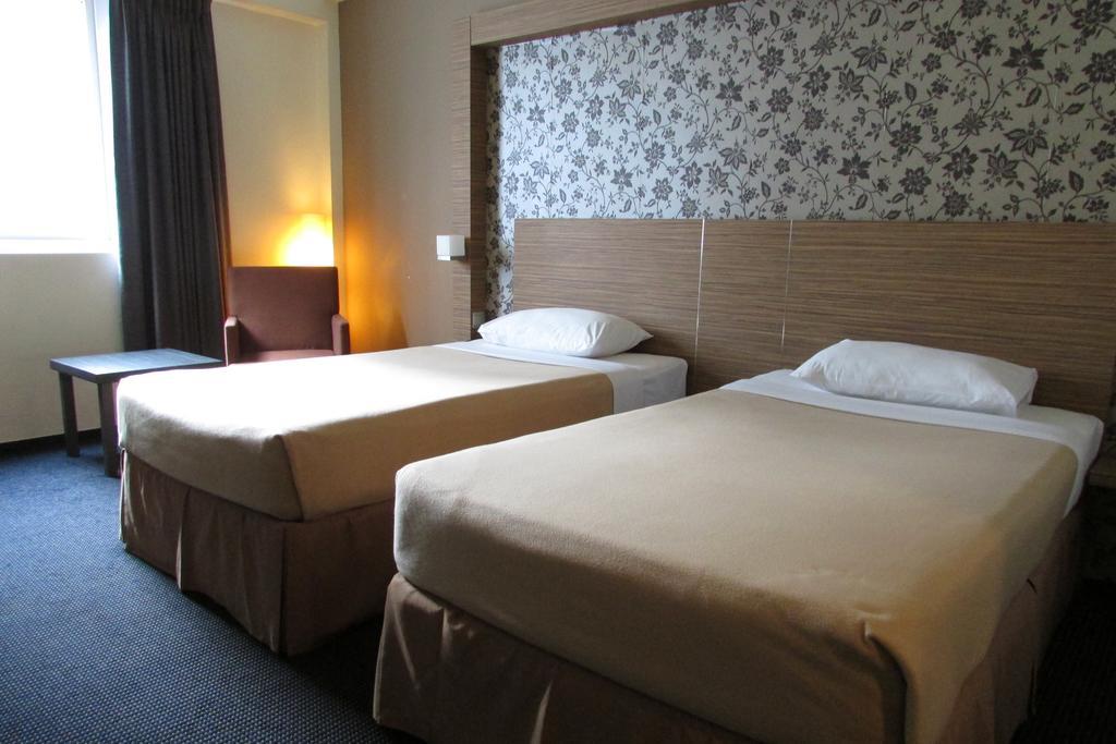 Strand Hotel Singapore