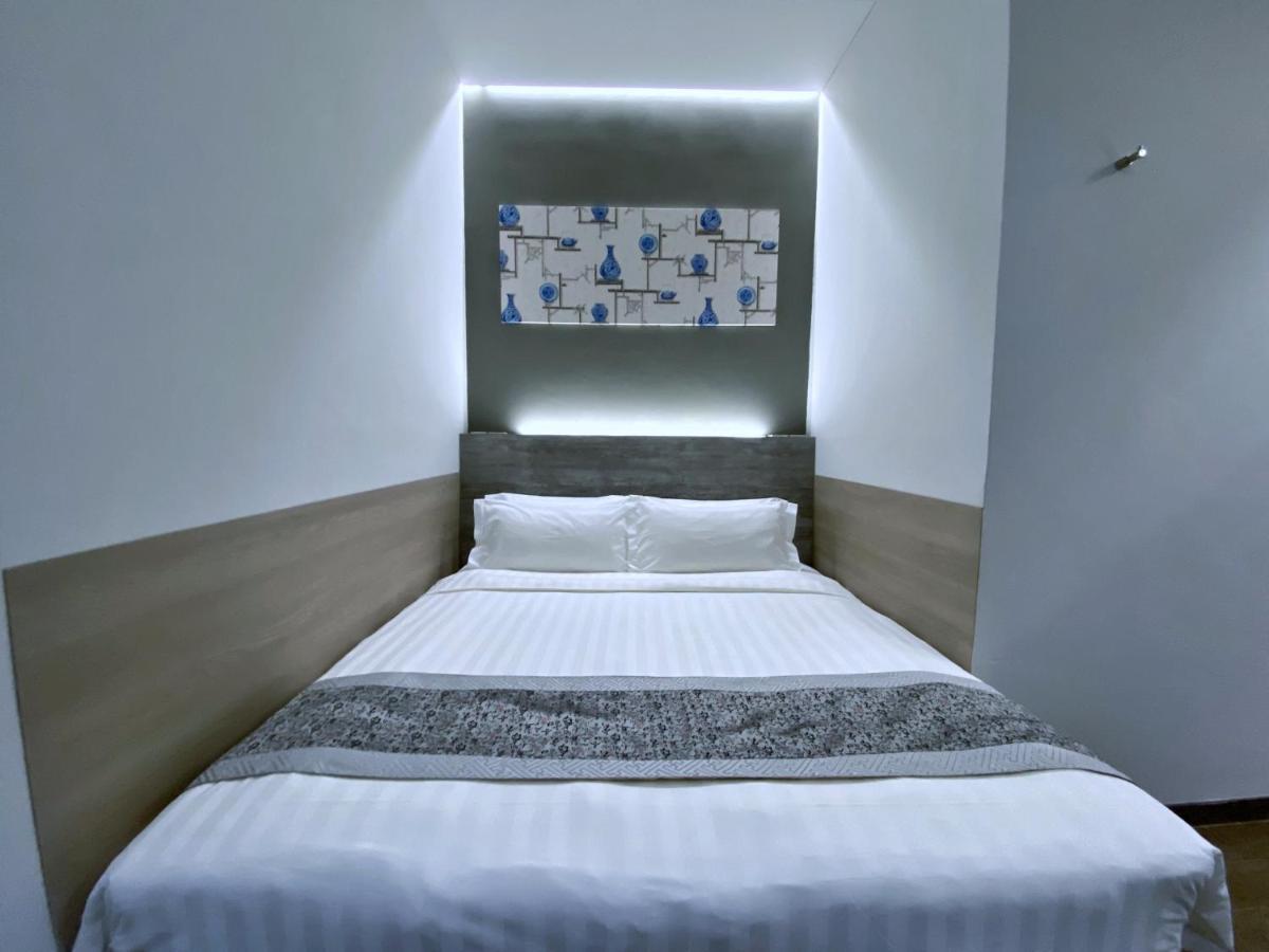 Bliss 3* Singapore