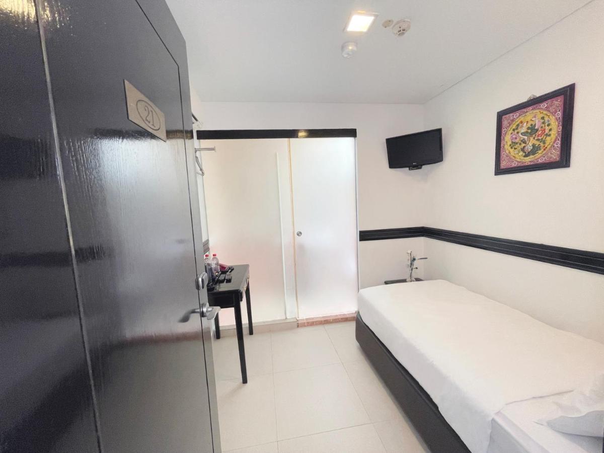 Hotel The Snooze Marine Parade Singapore