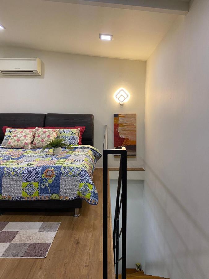 Rest House Homestay *