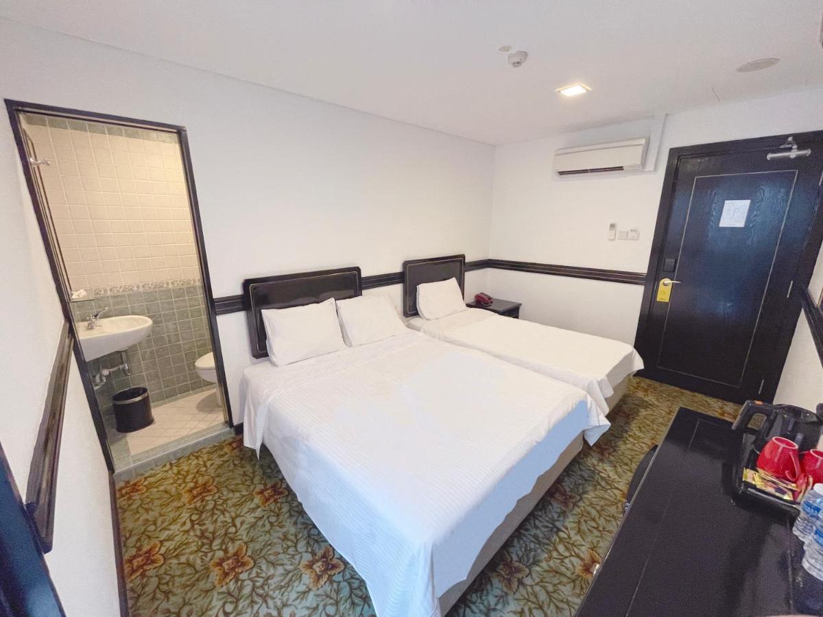 The Snooze Marine Parade Hotel