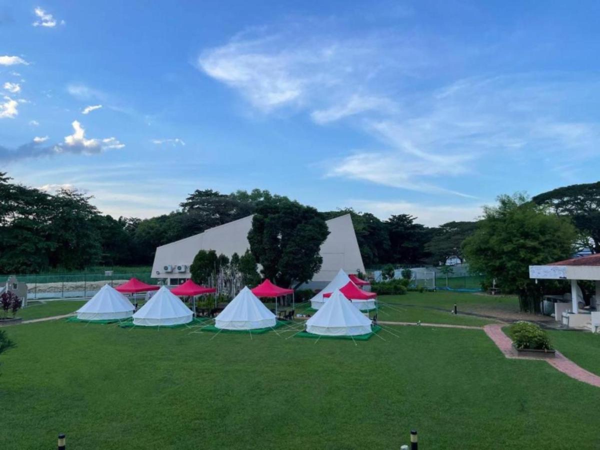 Seaside Glamping@heritage Chalet * Singapura