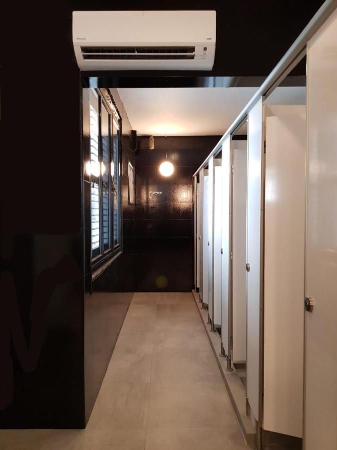 Capsule hotel Wink At Mosque Street