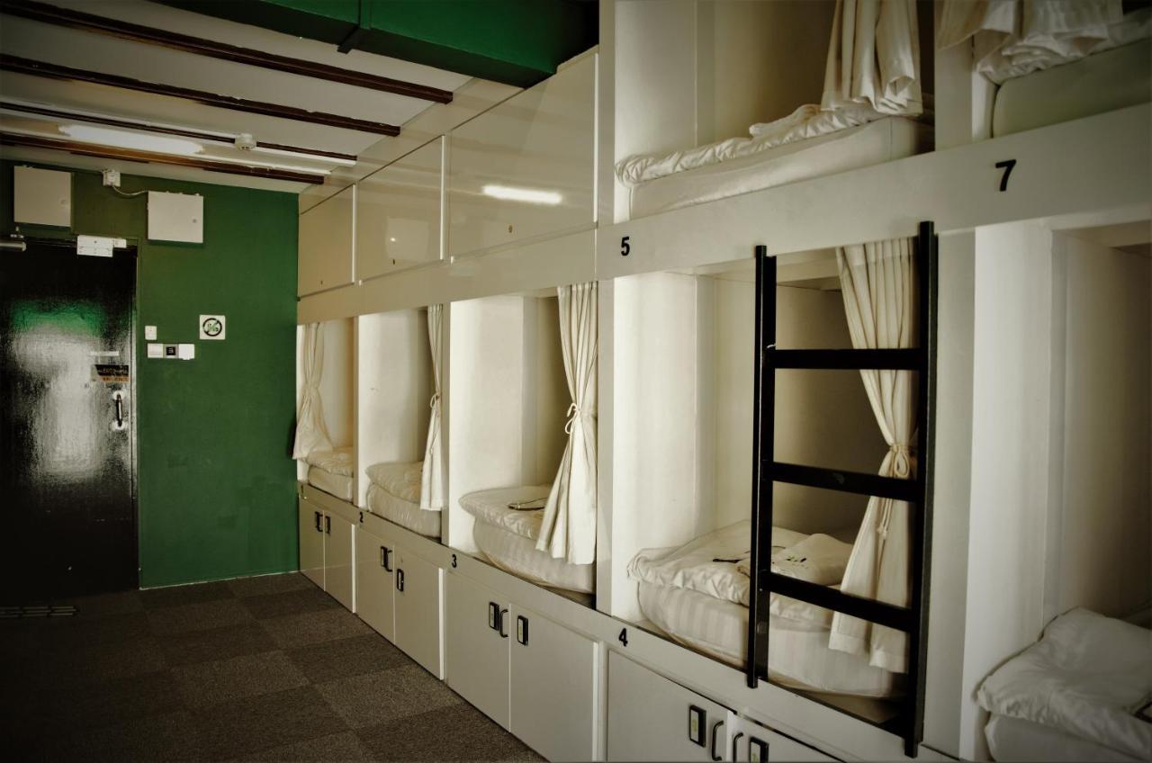 Capsule hotel Wink At Mosque Street 2*