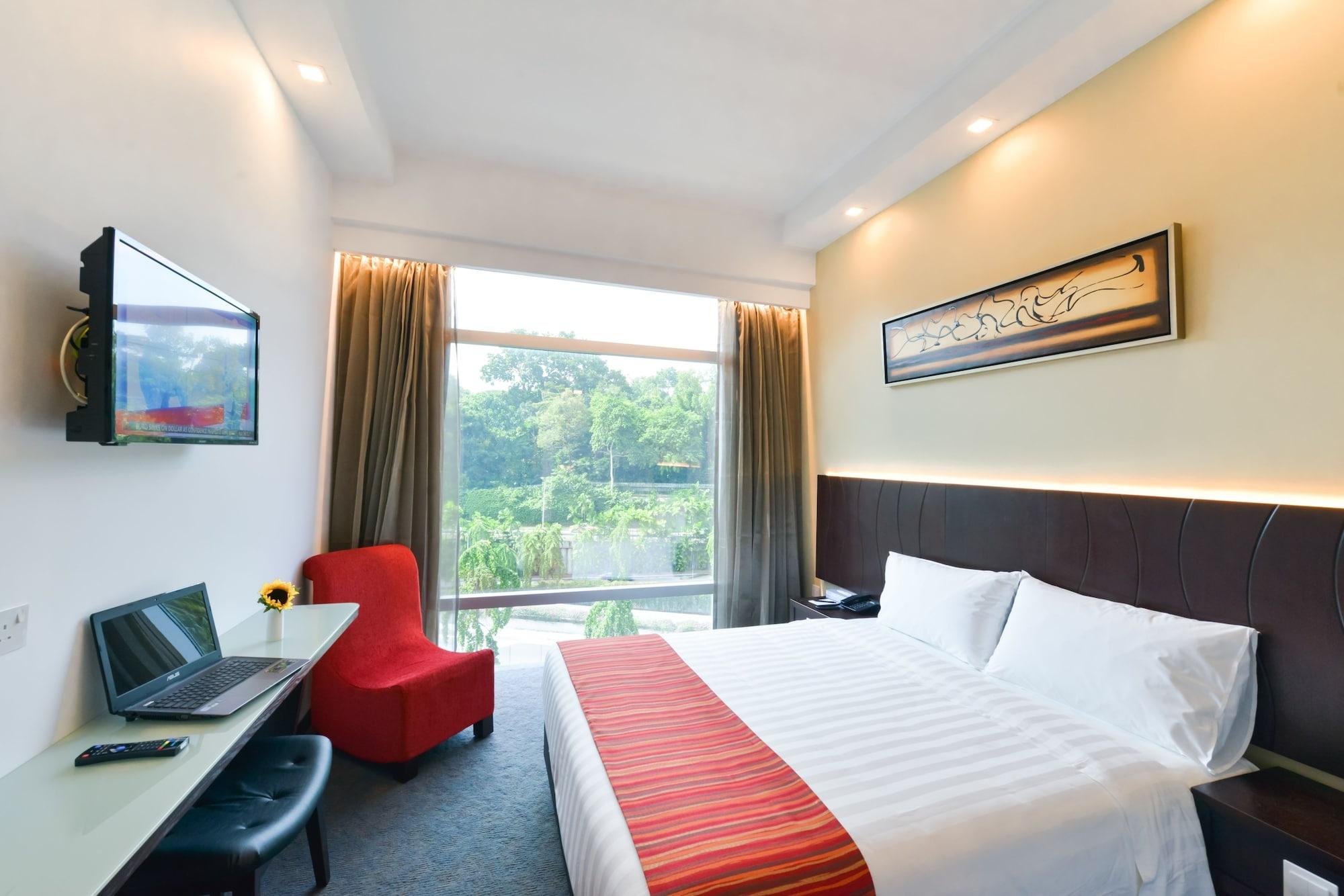 Hotel Chancellor@orchard 3*