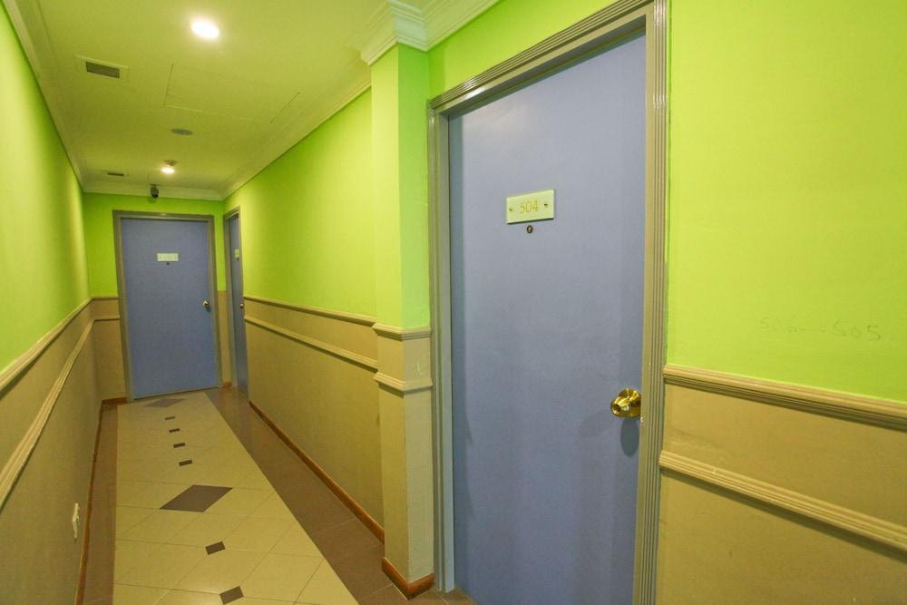 Jjh Aliwal Hotel 2*