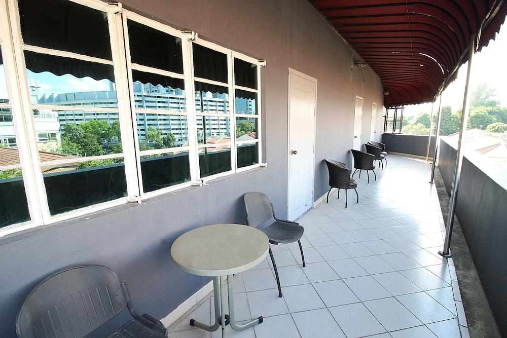 Jjh Aliwal Hotel