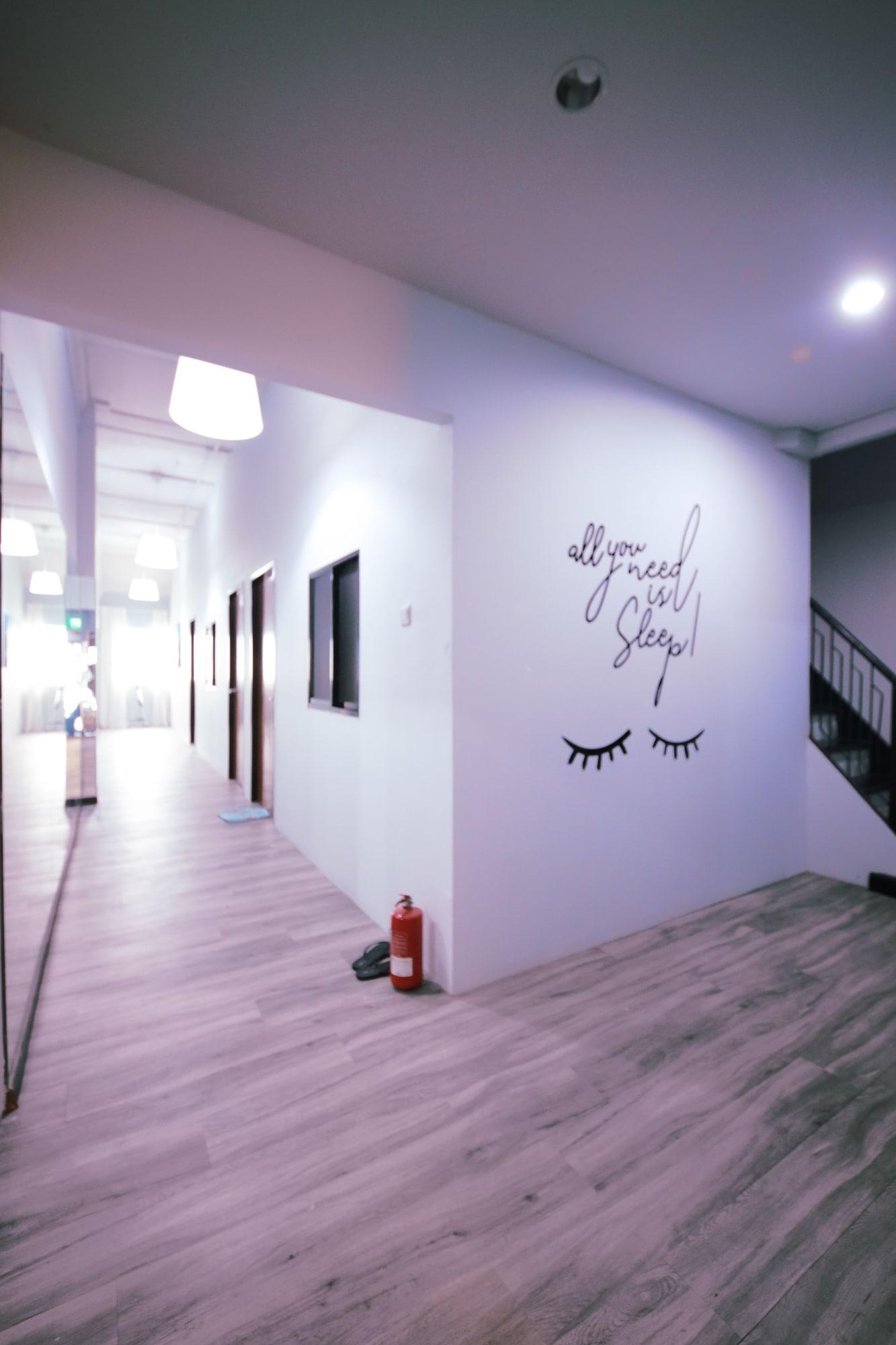 Asrama Moni Gallery Singapura