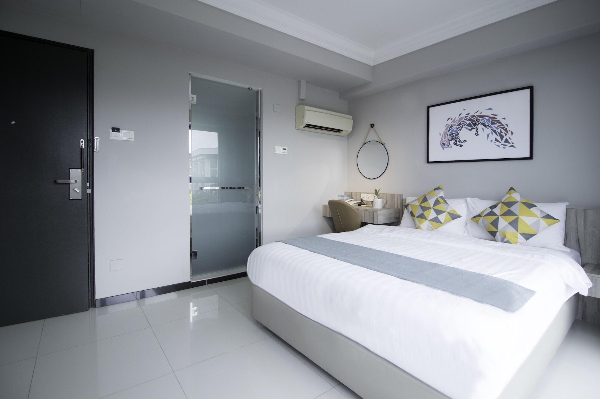 Harbour Hotel 3*