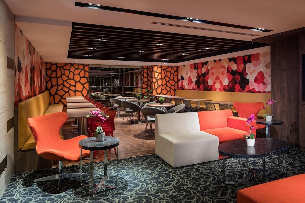Park Avenue Clemenceau Aparthotel 4*