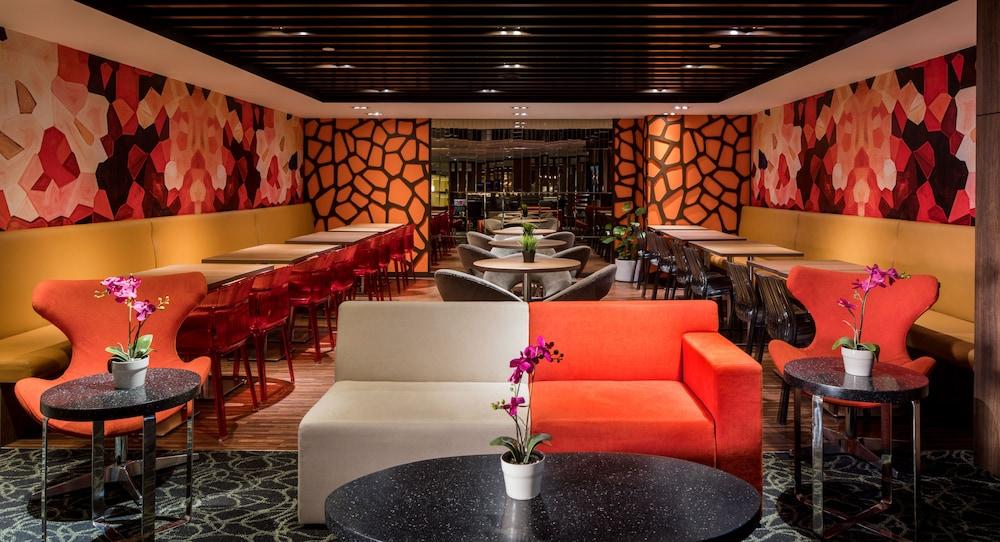 Park Avenue Clemenceau Aparthotel