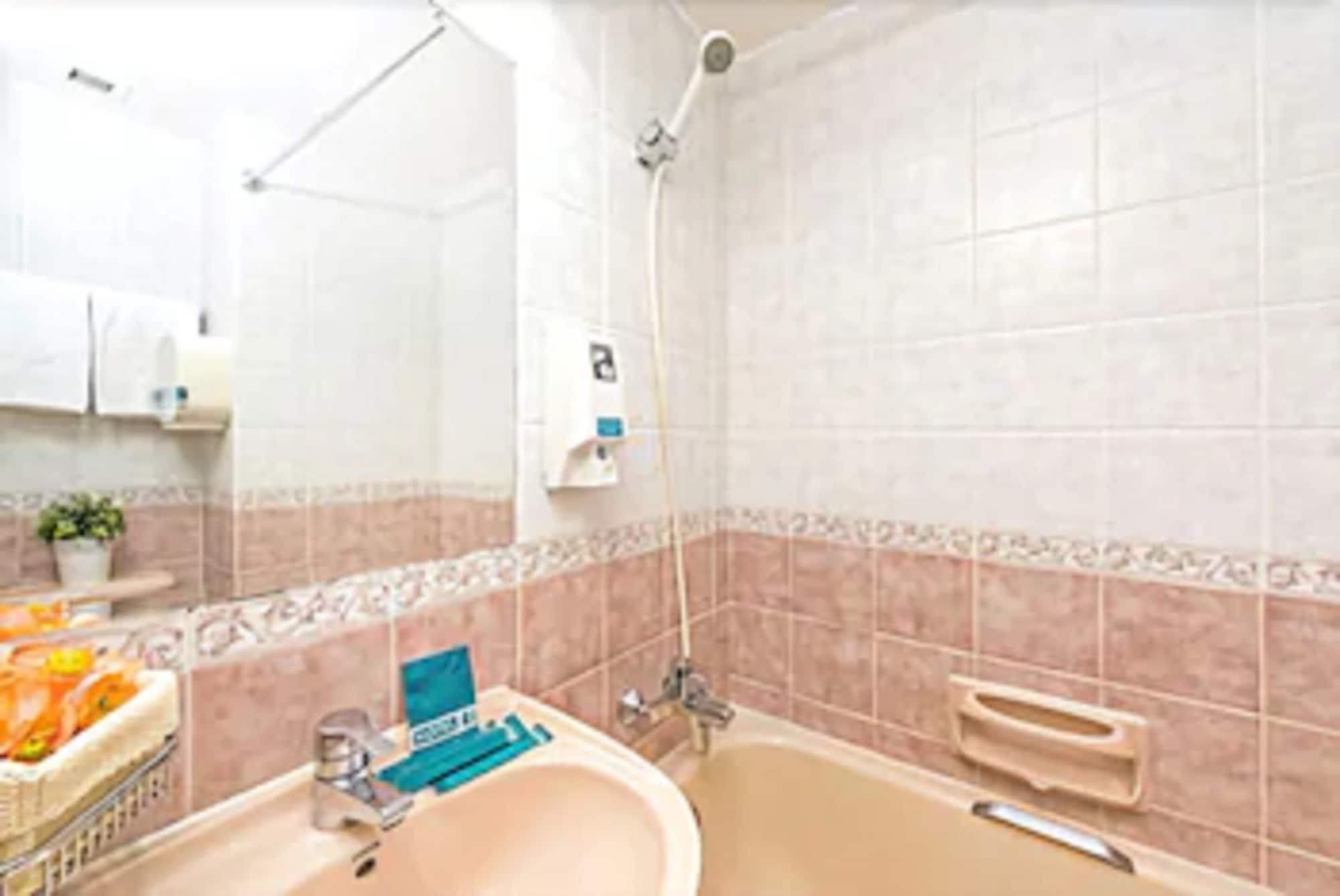 81 Premier Princess 2* Singapura