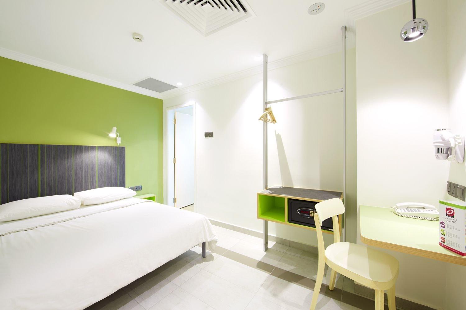 Hangout At Mt Emily Hotel 2*