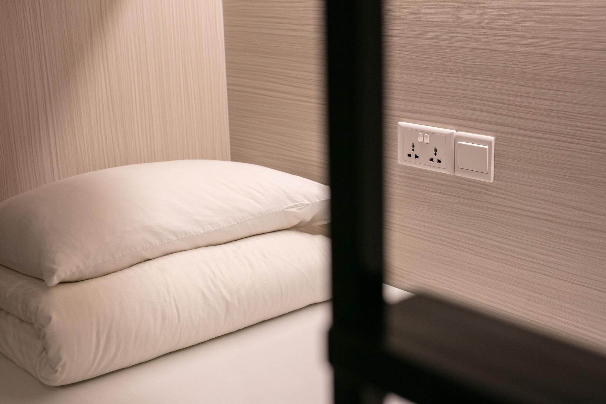 Quarters Capsule 2* Singapore