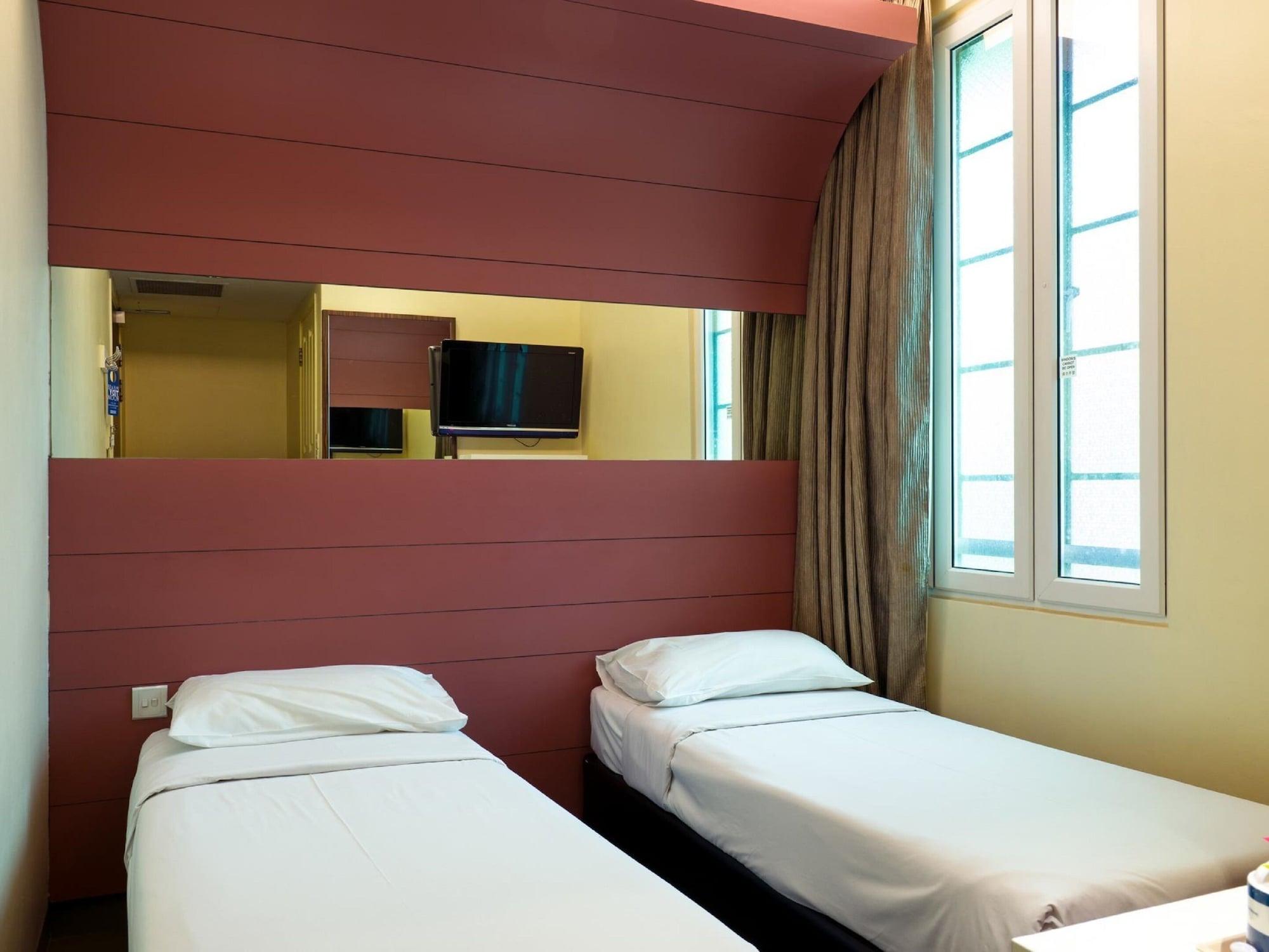 81 Rochor Hotel 2*