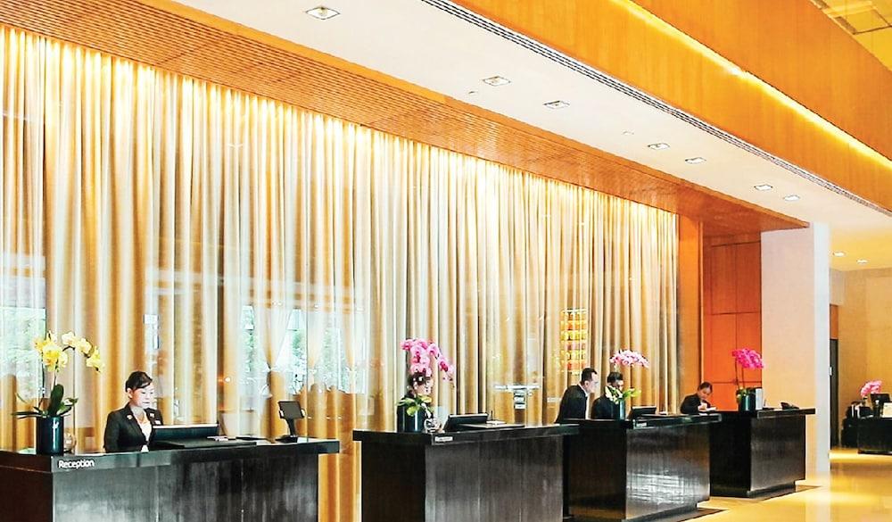 Amara - Newly Renovated 5*