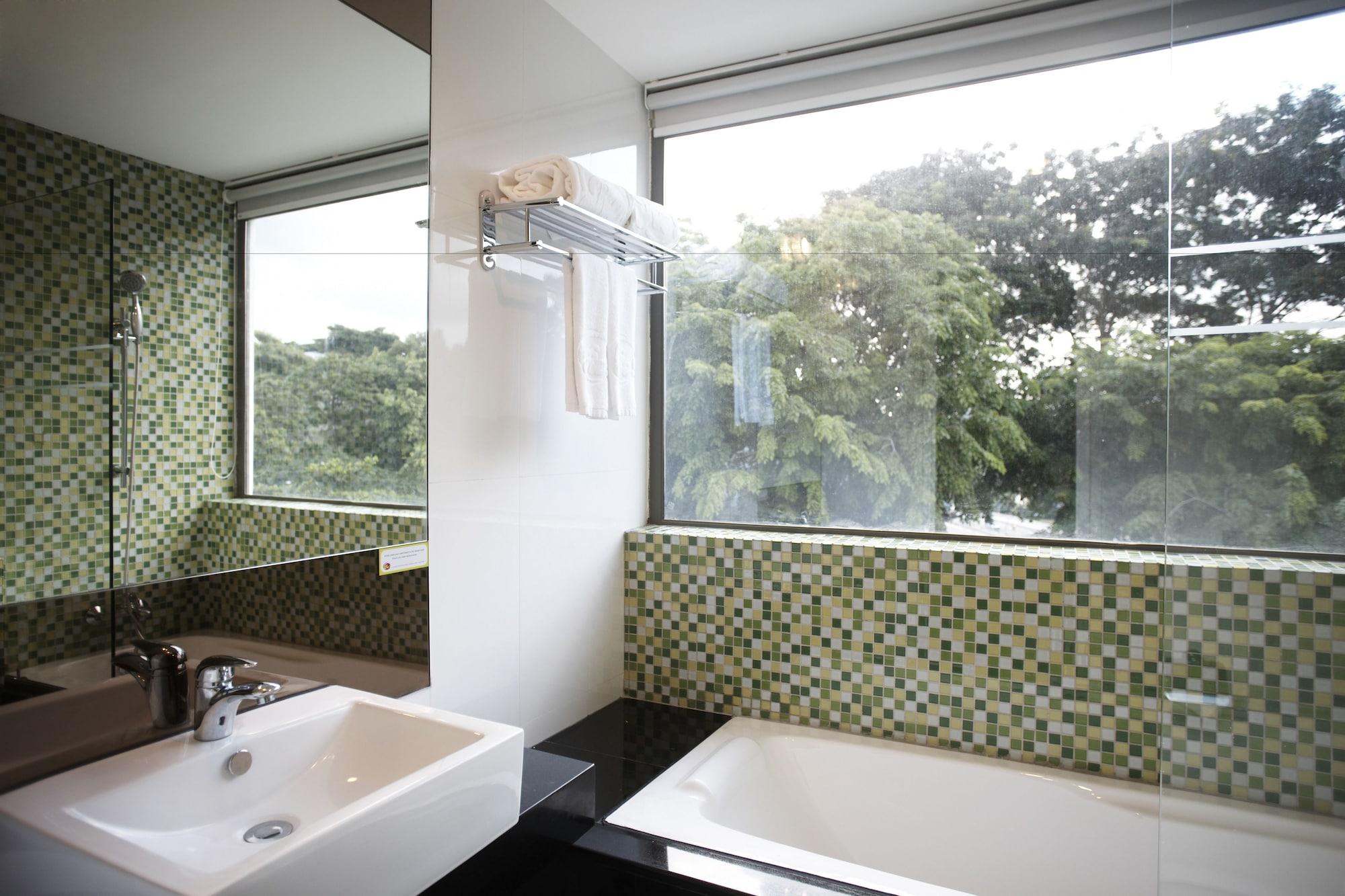 Re! @ Pearl's Hill 4* Singapore