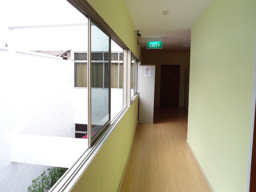 Hostel Traveller@sg