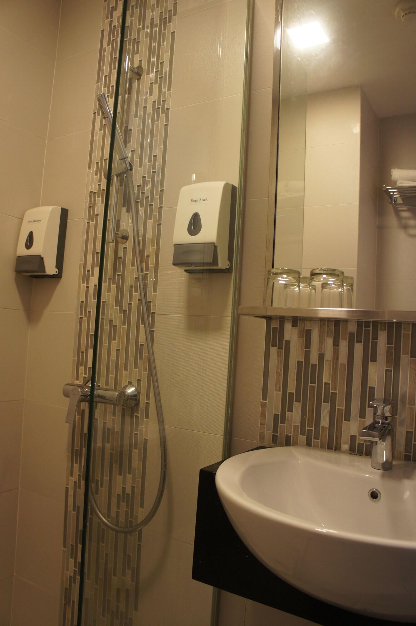 Hotel Amaris By Santika, Bugis - 2*