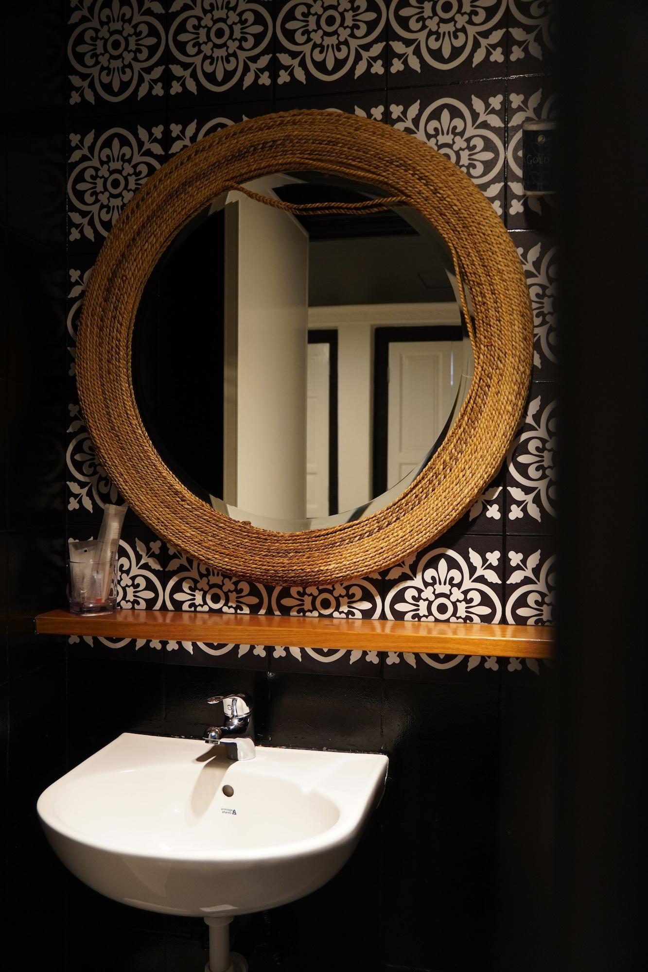 Check-Inn At Little India Hotel Singapore