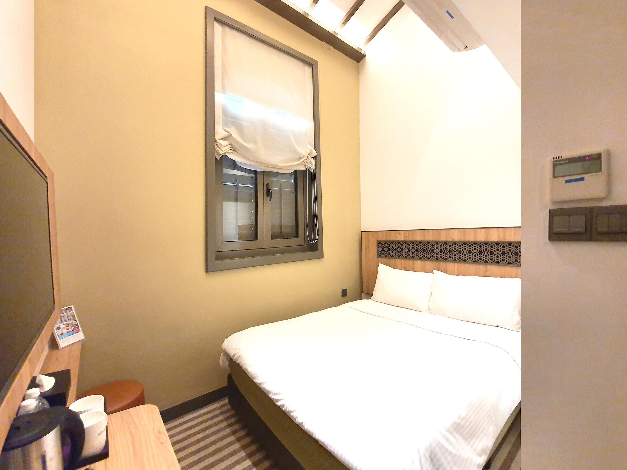 Aqueen Heritage Little India Hotel 3*
