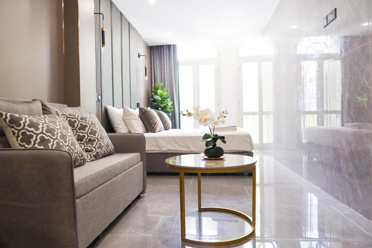 Recharge & Apartemen Singapore