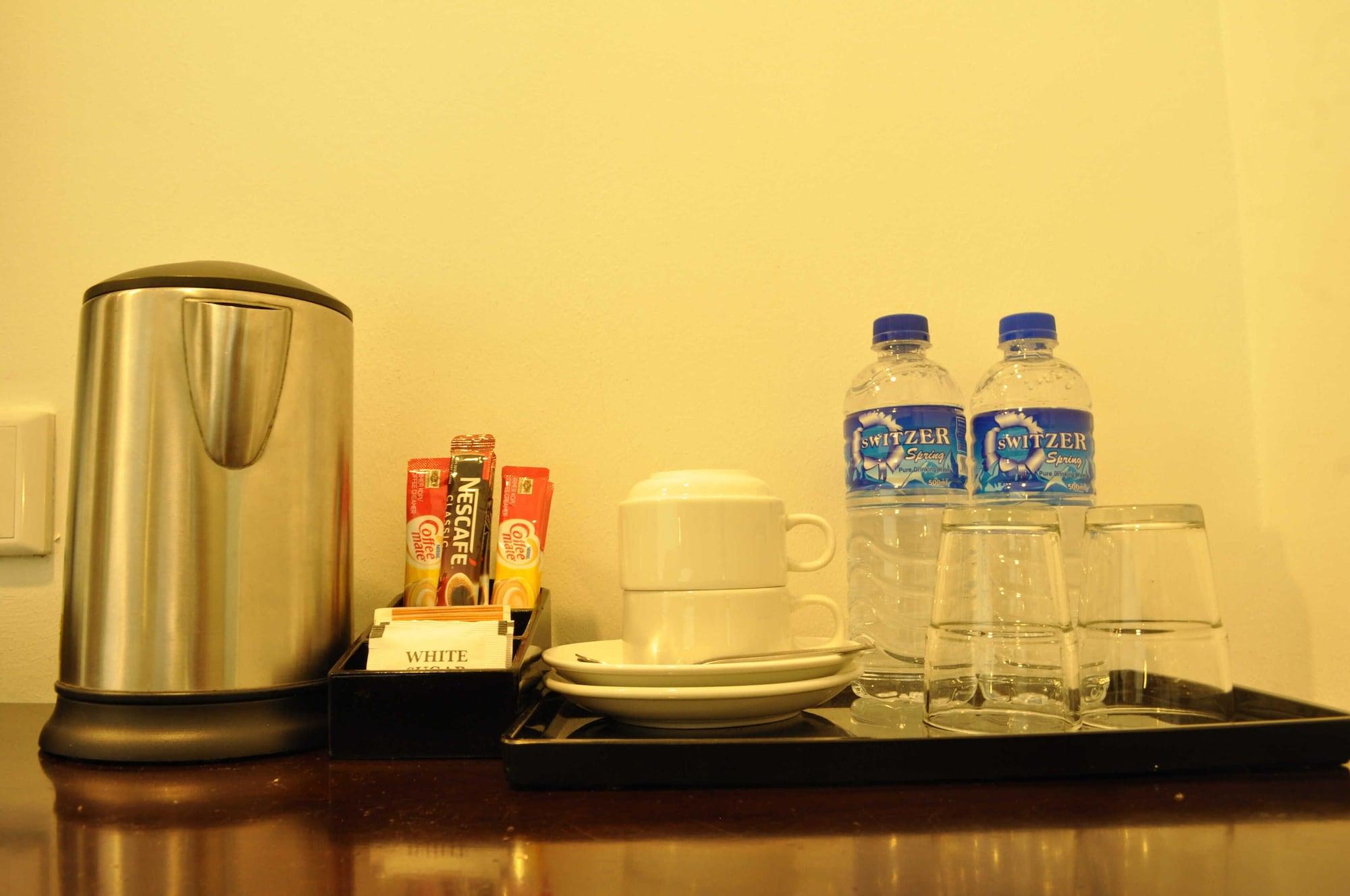 Hotel Rest Bugis 4*