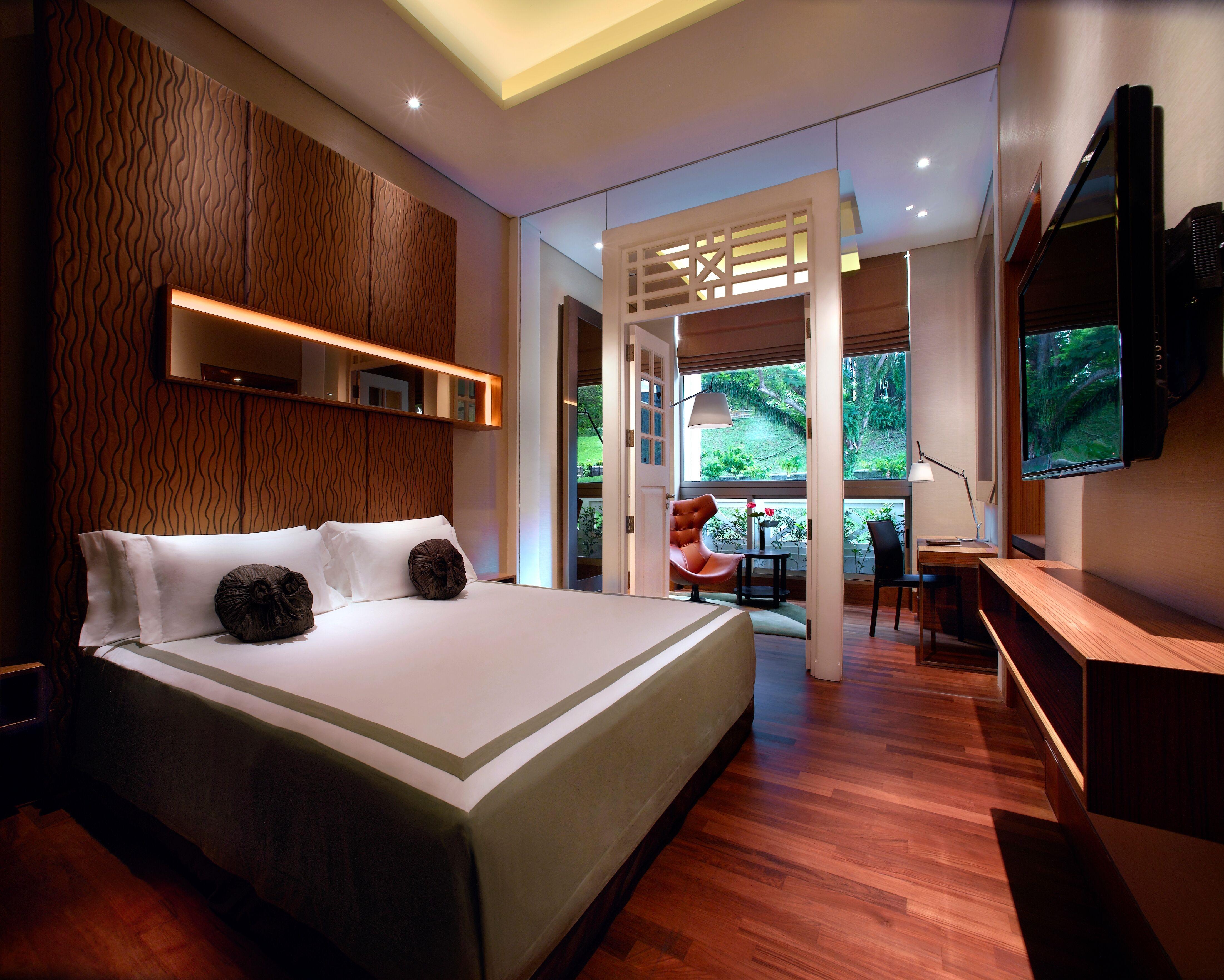 Fort Canning 5*