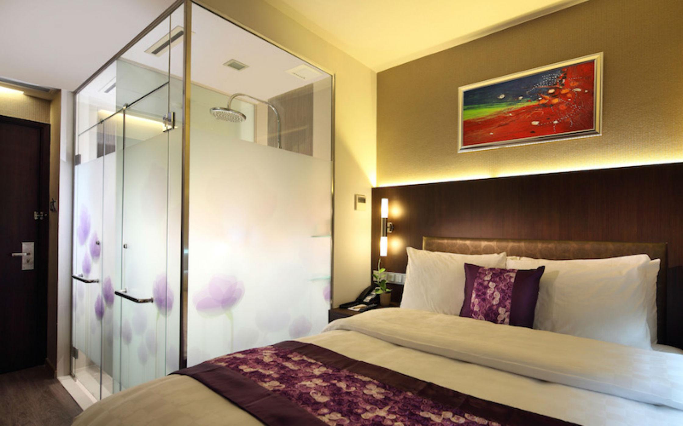 Clover 5 Hongkong Street Hotel 4*