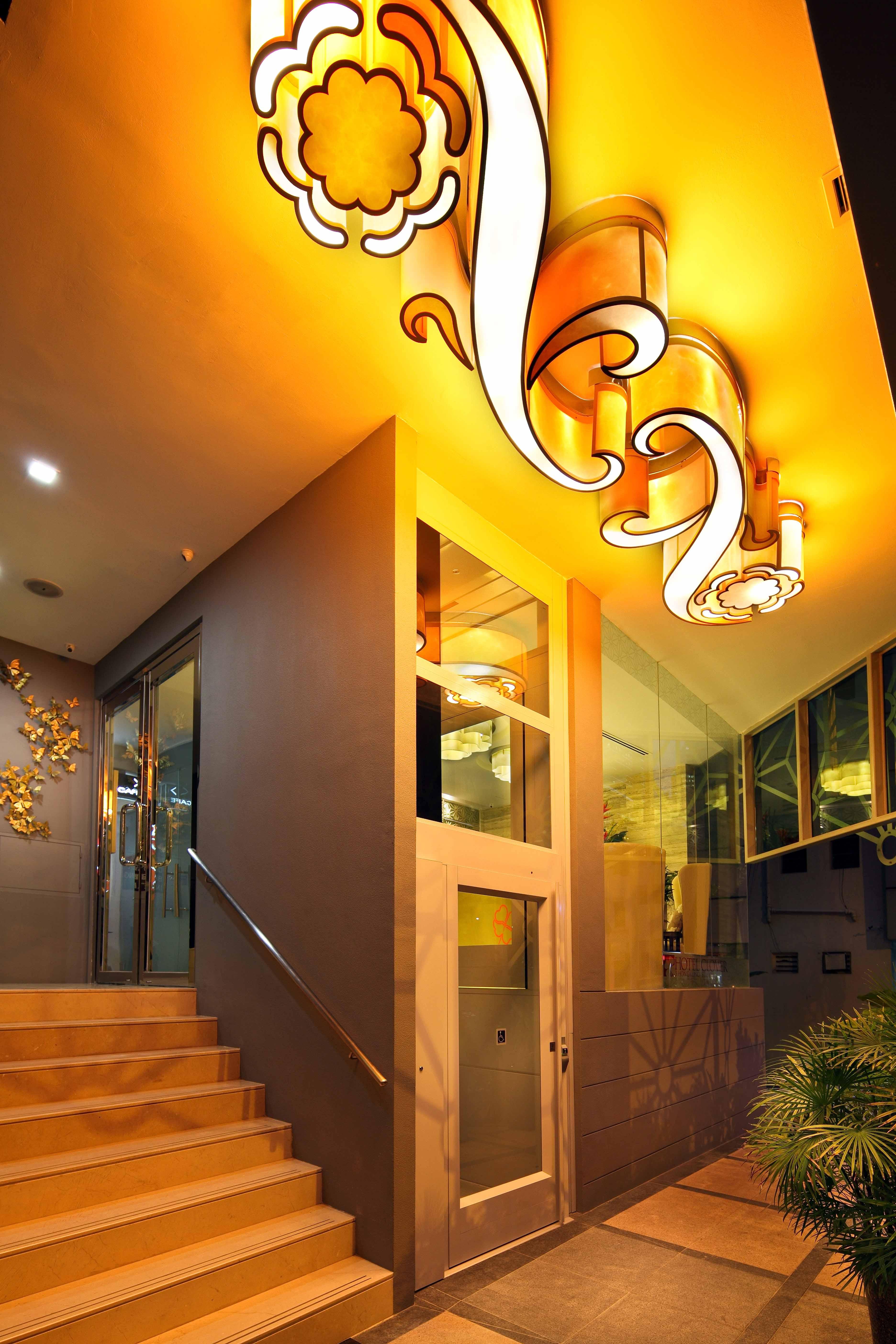 Hotel Clover 5 Hongkong Street 4*