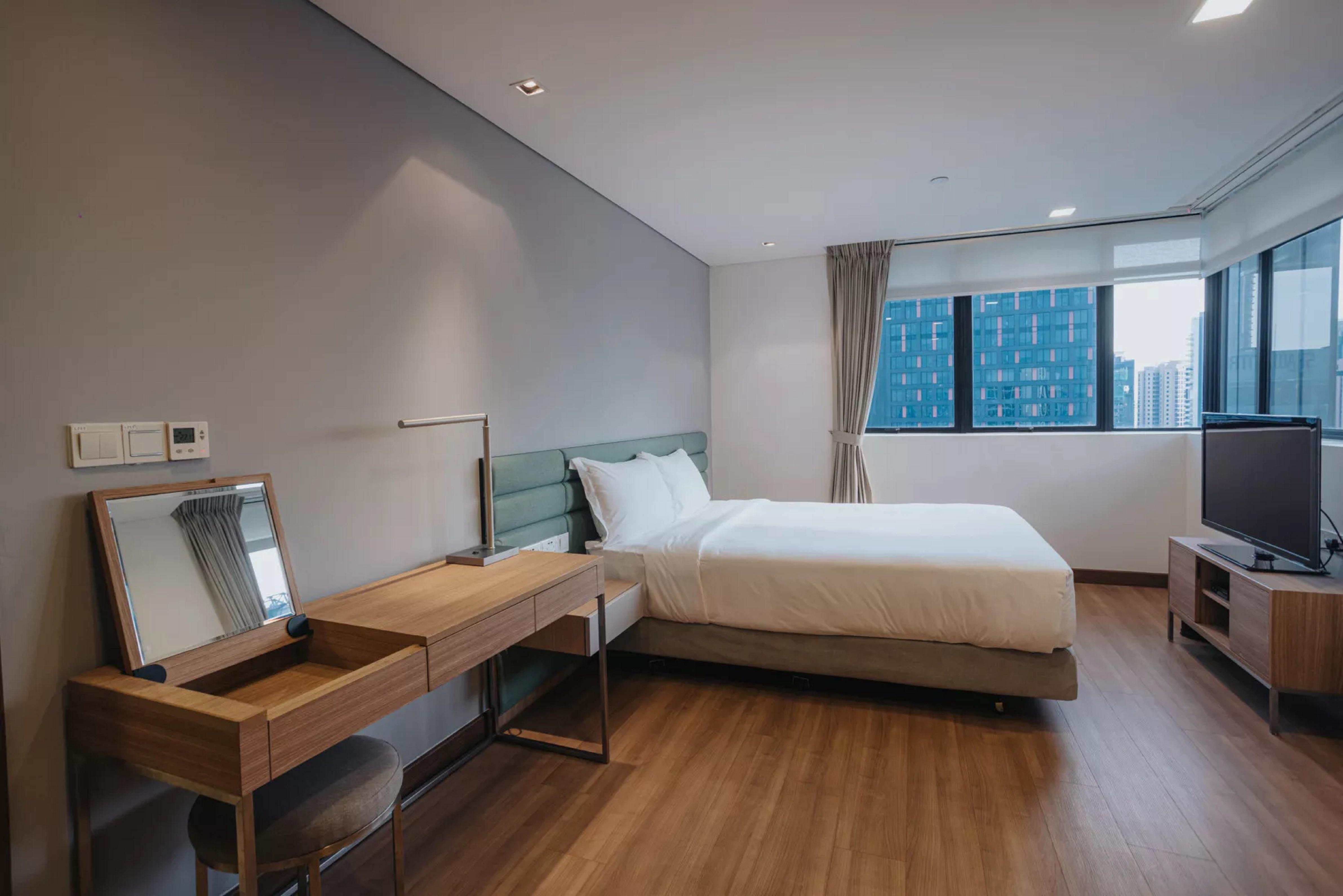 Novotel Living Orchard 4*