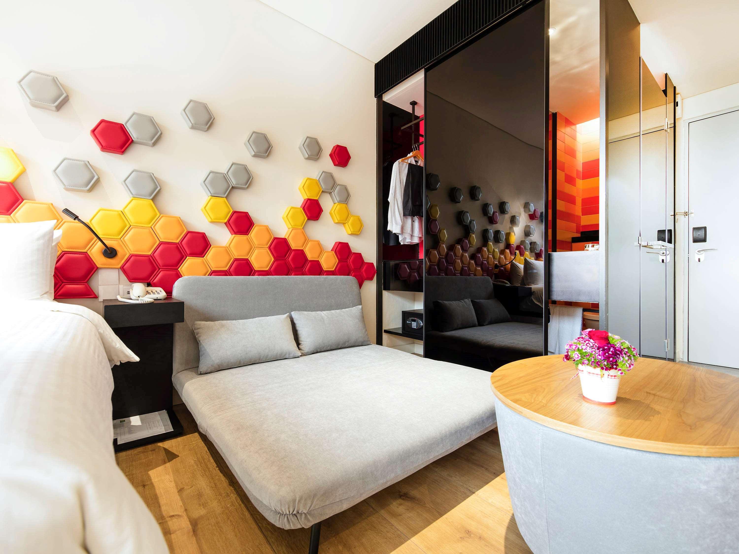 Ibis Styles On Macpherson Hotel
